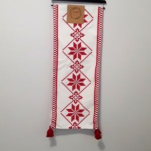 Brite table runner
